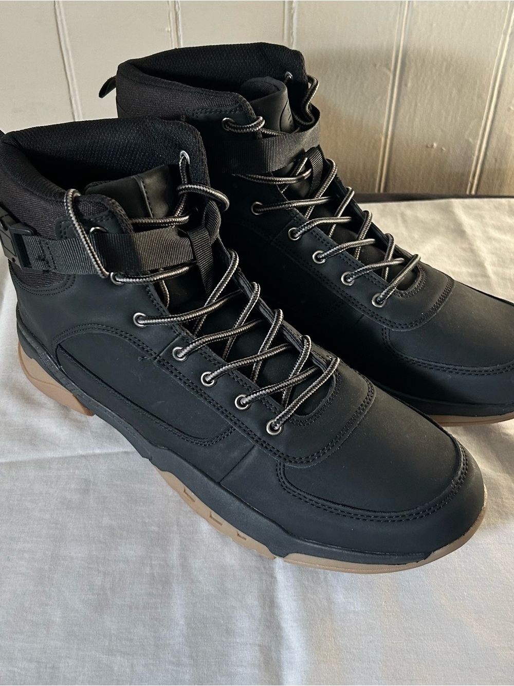 Reserved Footwear New York Men’s Preston Mid-Top Sneaker/Black/13/NWT